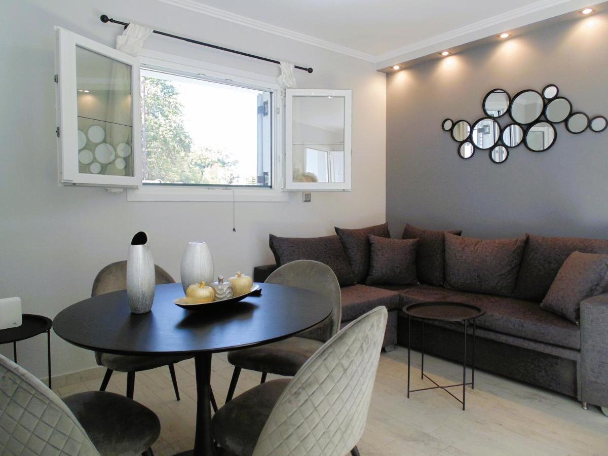 Apartment White Rose *